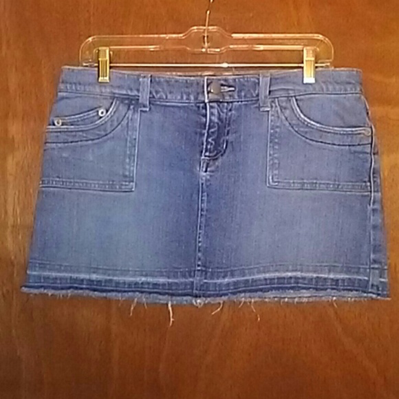 SO Stretch Jean Mini Skirt Medium Wash Frayed 11 - Picture 2 of 8